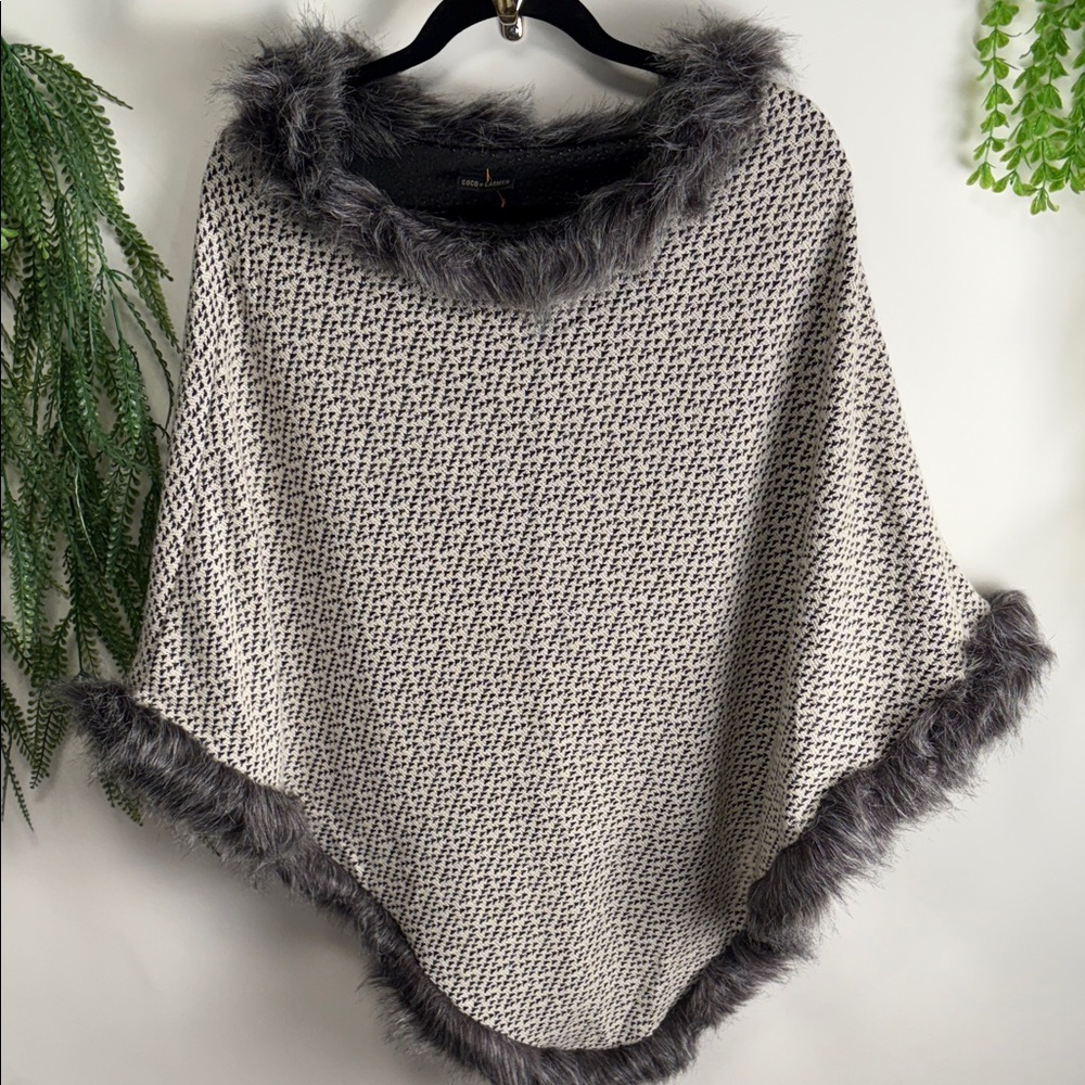Coco + Carmen Black and White Cape with Faux Fur Trim